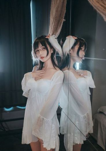 A我好痒_4K在线播放观看