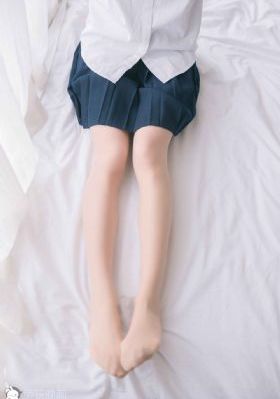 男生拿着我的手摸他那里_BD英语天堂在线
