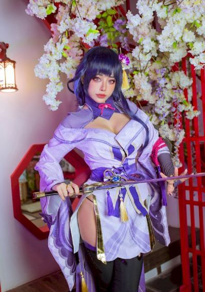 动漫美女被打屁屁的视频普通话_云播放粤语日本成人在线