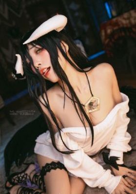 56岁女子家中偷情被发现坠楼_1080免费观看视频